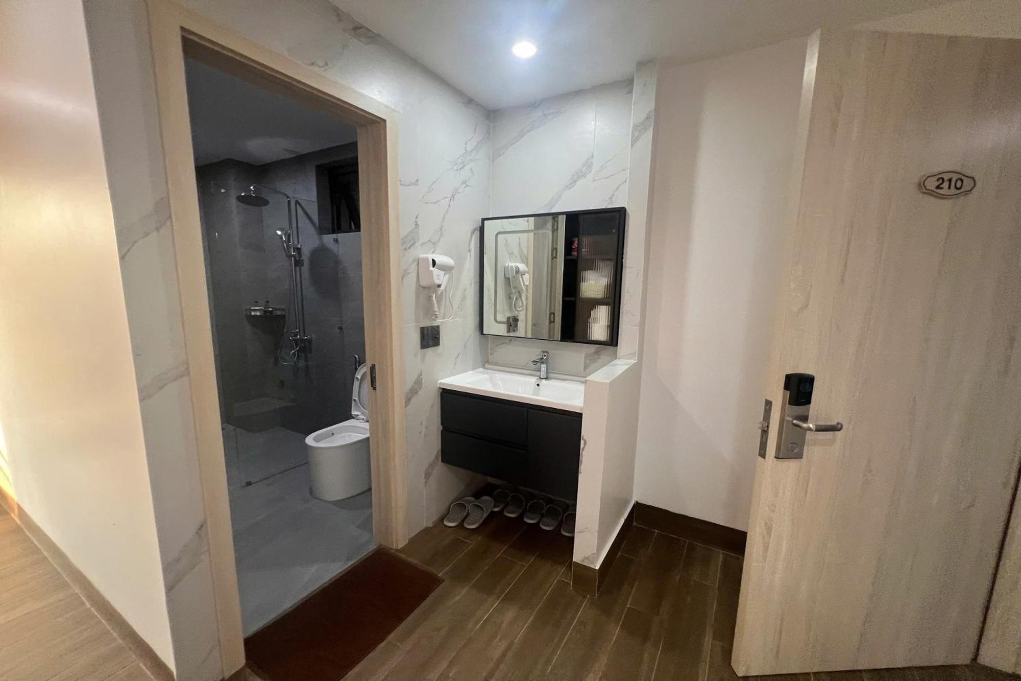 Thao Trang Hotel Донг Хой Екстериор снимка